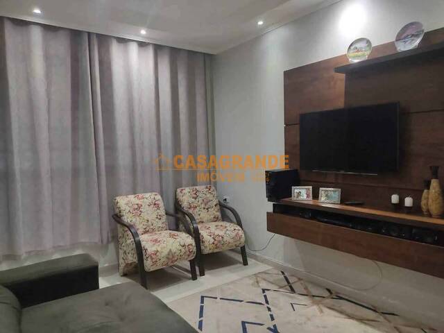 Casa para Venda em São José dos Campos - 5