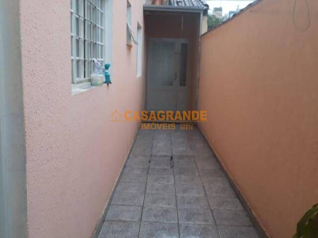 Casa para Venda em São José dos Campos - 5