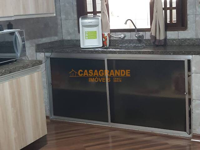 Casa para Venda em São José dos Campos - 4