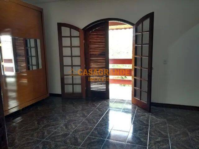 #6876 - Casa para Locação em São José dos Campos - SP - 2