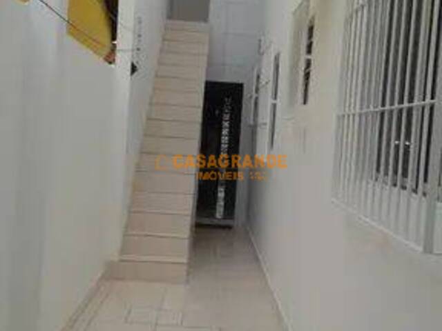 Casa para Venda em São José dos Campos - 4