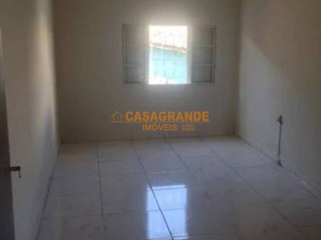 #7570 - Casa para Venda em São José dos Campos - SP - 2