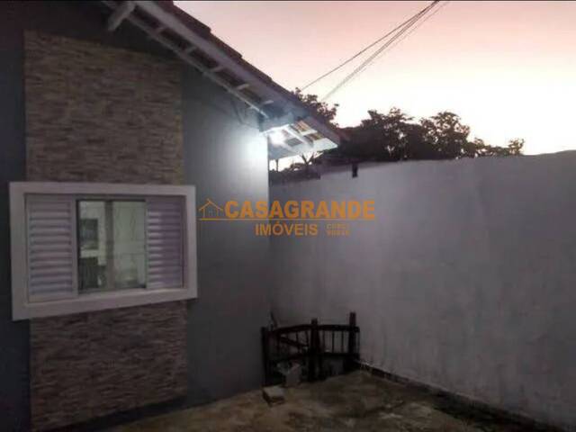 #7643 - Casa para Venda em São José dos Campos - SP - 2