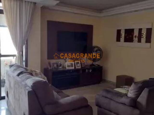#8020 - Apartamento para Venda em São José dos Campos - SP - 1