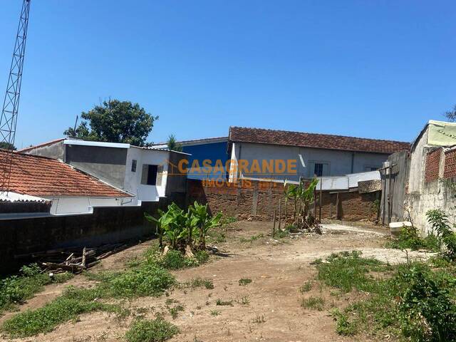 Área para Venda em São José dos Campos - 1