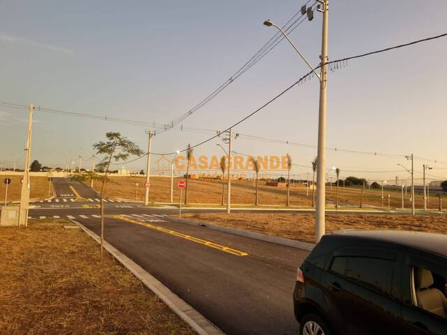 Área para Venda em São José dos Campos - 4