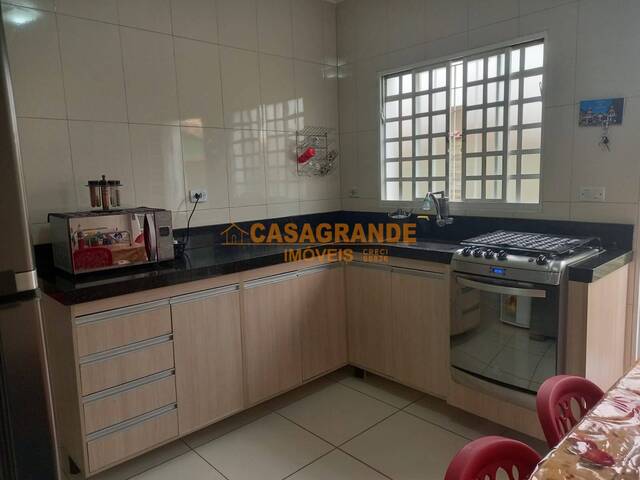 #8336 - Casa para Venda em São José dos Campos - SP - 1