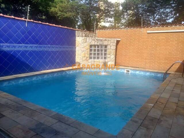 #8398 - Casa para Venda em São José dos Campos - SP - 2