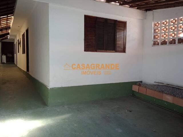 #8422 - Casa para Venda em São José dos Campos - SP - 1