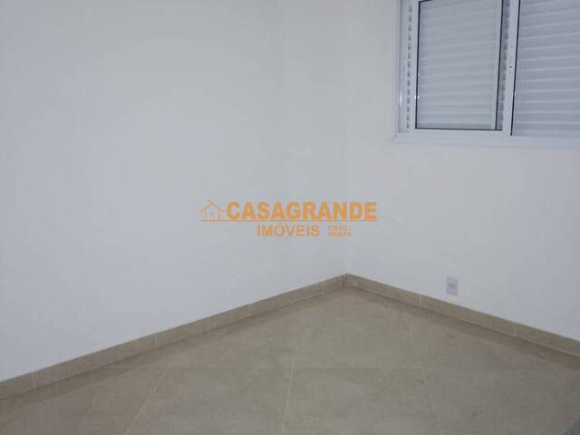 #8565 - Apartamento para Venda em Jacareí - SP - 2