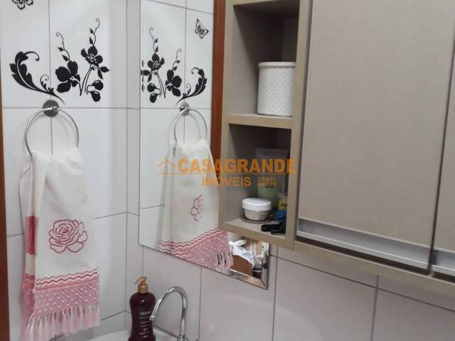 #8612 - Apartamento para Venda em São José dos Campos - SP - 2