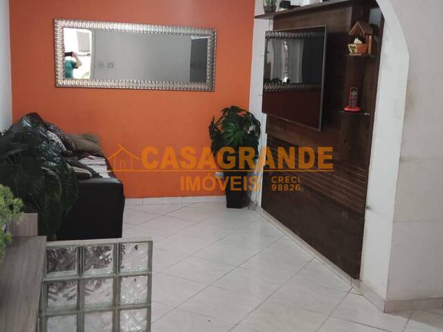 Casa para Venda em São José dos Campos - 1