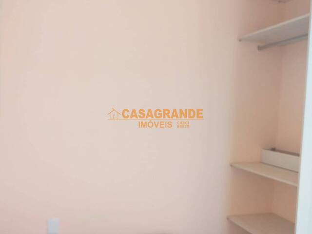 Casa para Venda em São José dos Campos - 4