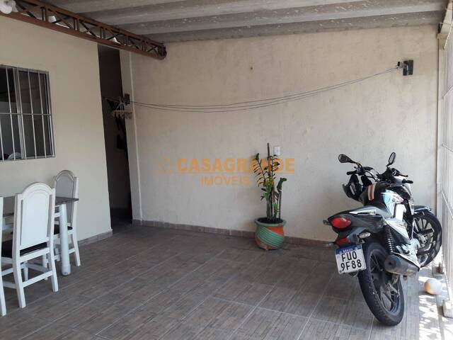 Casa para Venda em São José dos Campos - 2