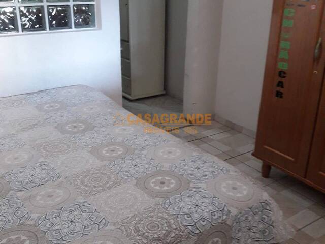 Casa para Venda em São José dos Campos - 5