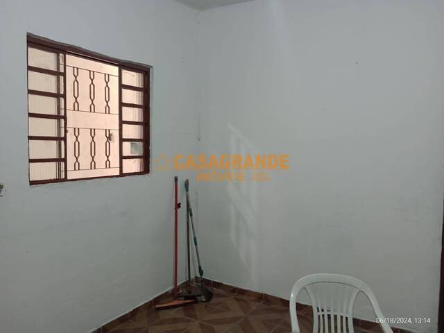 Casa para Venda em São José dos Campos - 5