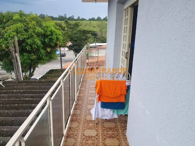 Casa para Venda em São José dos Campos - 4