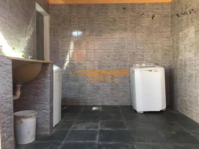 Casa para Venda em São José dos Campos - 5