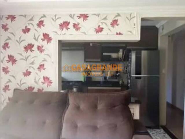 Apartamento para Venda em São José dos Campos - 2