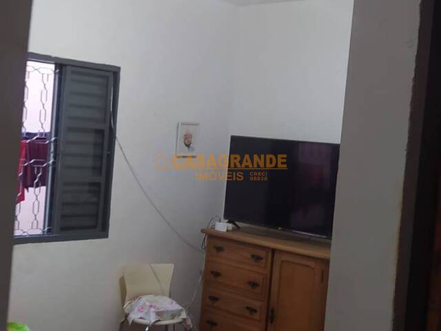 Casa para Venda em São José dos Campos - 5