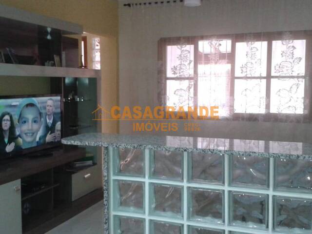 Casa para Venda em São José dos Campos - 5