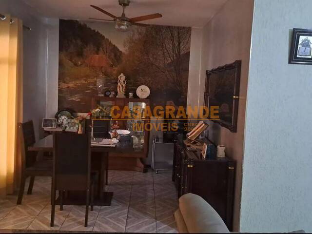 Casa para Venda em São José dos Campos - 5