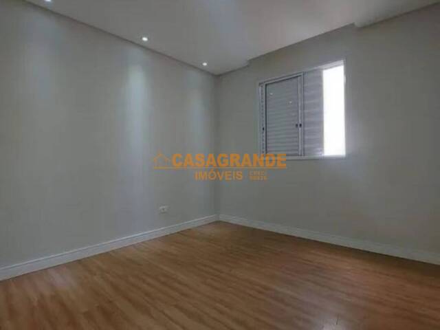 Apartamento para Venda em São José dos Campos - 5