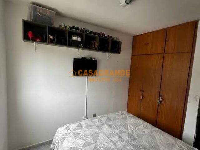 Apartamento para Venda em São José dos Campos - 5