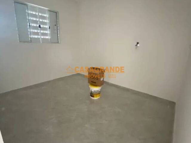 Casa para Venda em São José dos Campos - 5