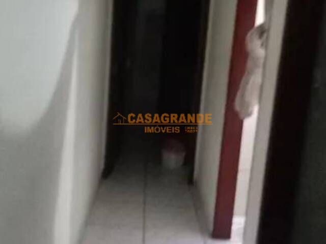 Casa para Venda em São José dos Campos - 5