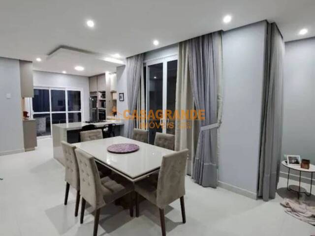 #10511 - Casa para Venda em São José dos Campos - SP - 3
