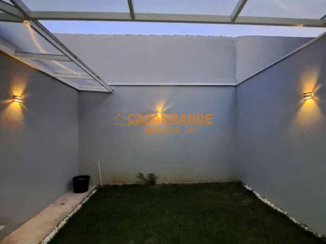Casa para Venda em São José dos Campos - 5