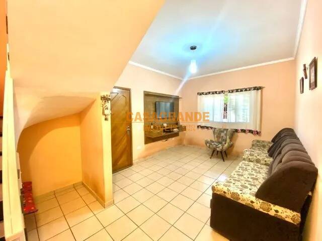 #10518 - Casa para Venda em São José dos Campos - SP - 2