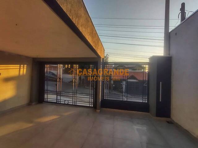 Casa para Venda em São José dos Campos - 4