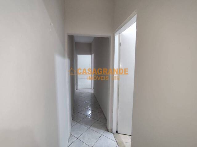 Casa para Venda em São José dos Campos - 5