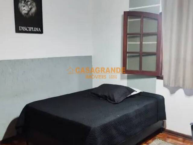 Casa para Venda em São José dos Campos - 5