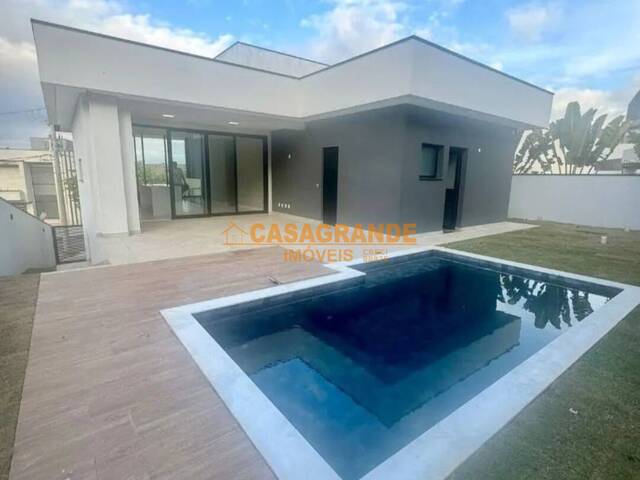 Casa para Venda em São José dos Campos - 3