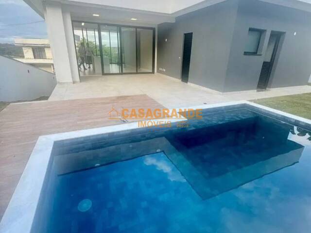 Casa para Venda em São José dos Campos - 4