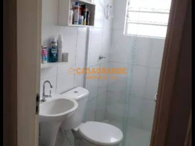 Apartamento para Venda em São José dos Campos - 3