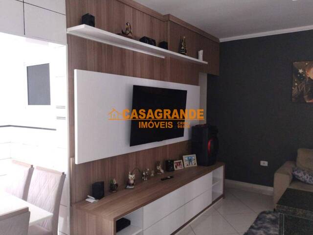 Casa para Venda em São José dos Campos - 3