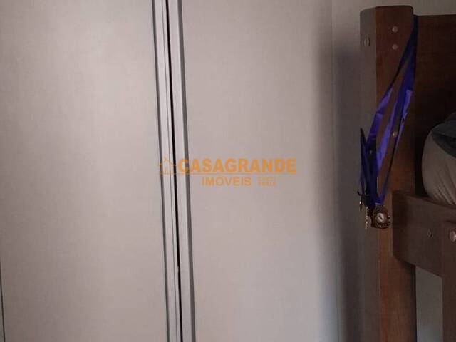 Apartamento para Venda em São José dos Campos - 4