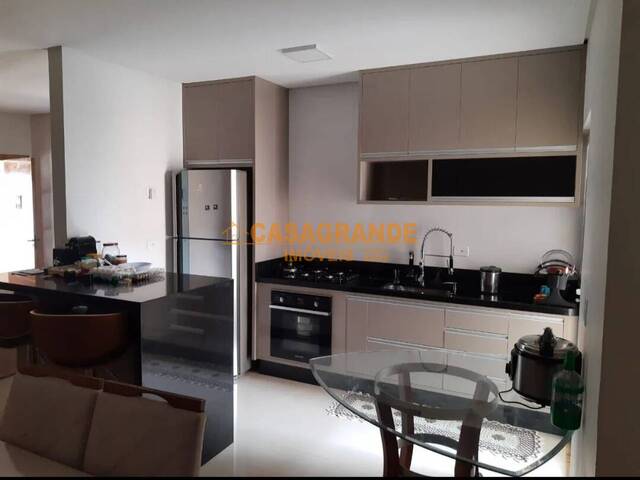 Casa para Venda em São José dos Campos - 5
