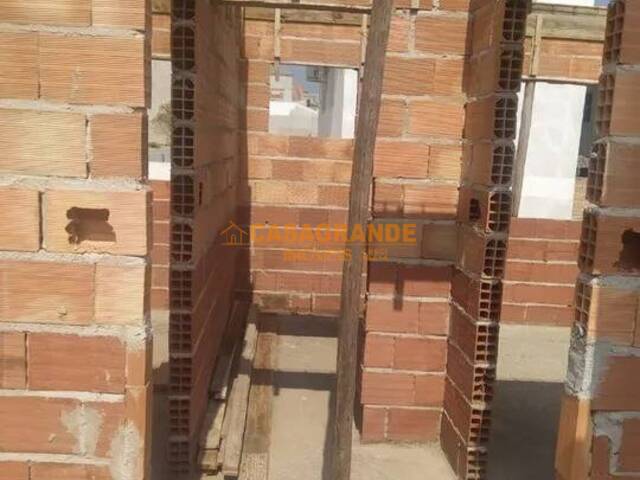 Casa para Venda em São José dos Campos - 4
