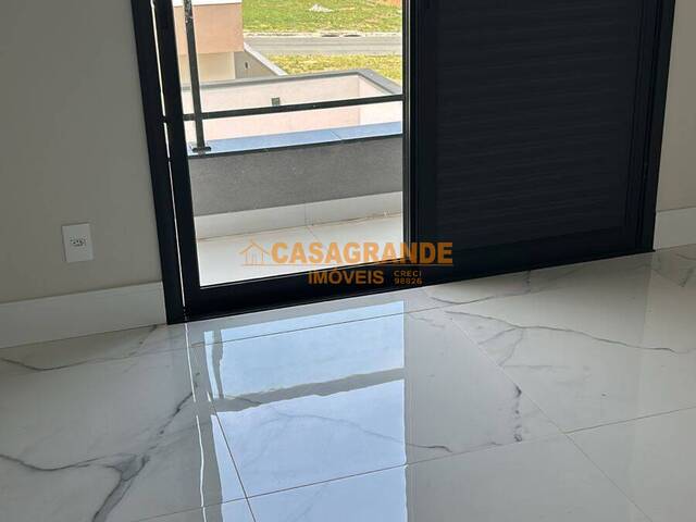 Casa para Venda em São José dos Campos - 5