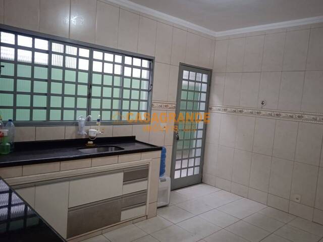 #10935 - Casa para Venda em São José dos Campos - SP - 2