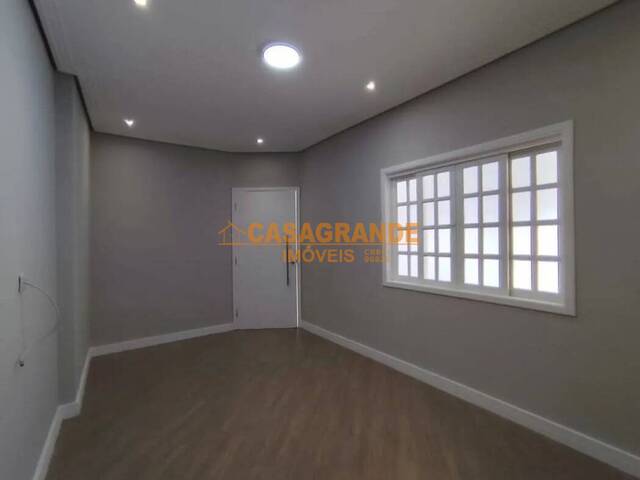 #10939 - Casa para Venda em São José dos Campos - SP - 3