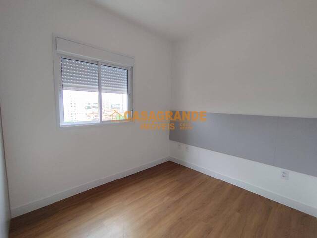 Apartamento para Venda em São José dos Campos - 4