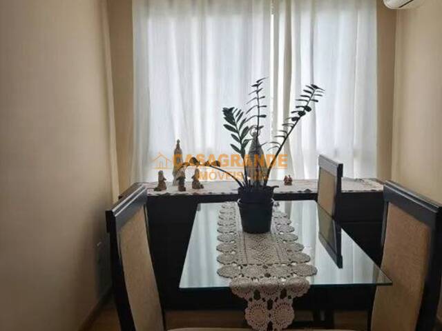 Apartamento para Venda em São José dos Campos - 3