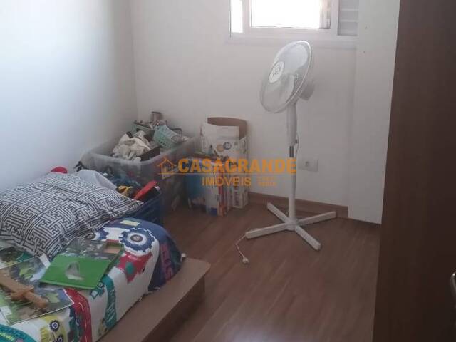 #10990 - Apartamento para Venda em São José dos Campos - SP