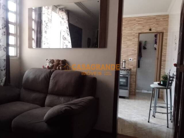 Apartamento para Venda em São José dos Campos - 2